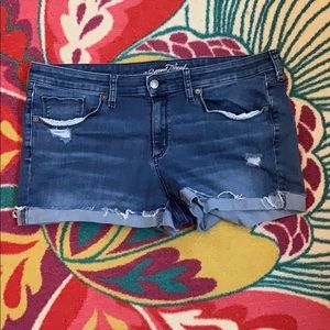 Size 16 universal thread shorts